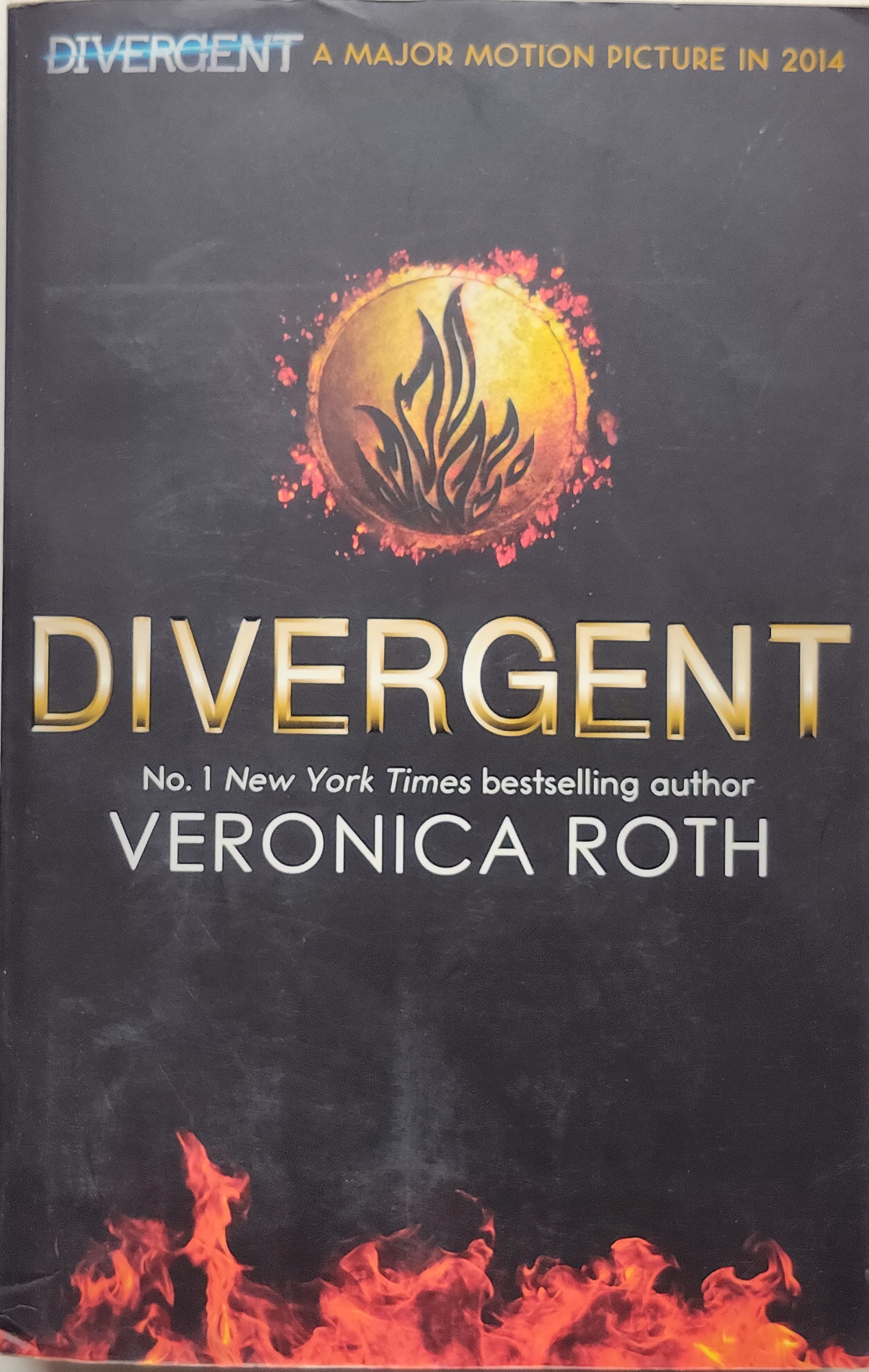 DIVERGENT